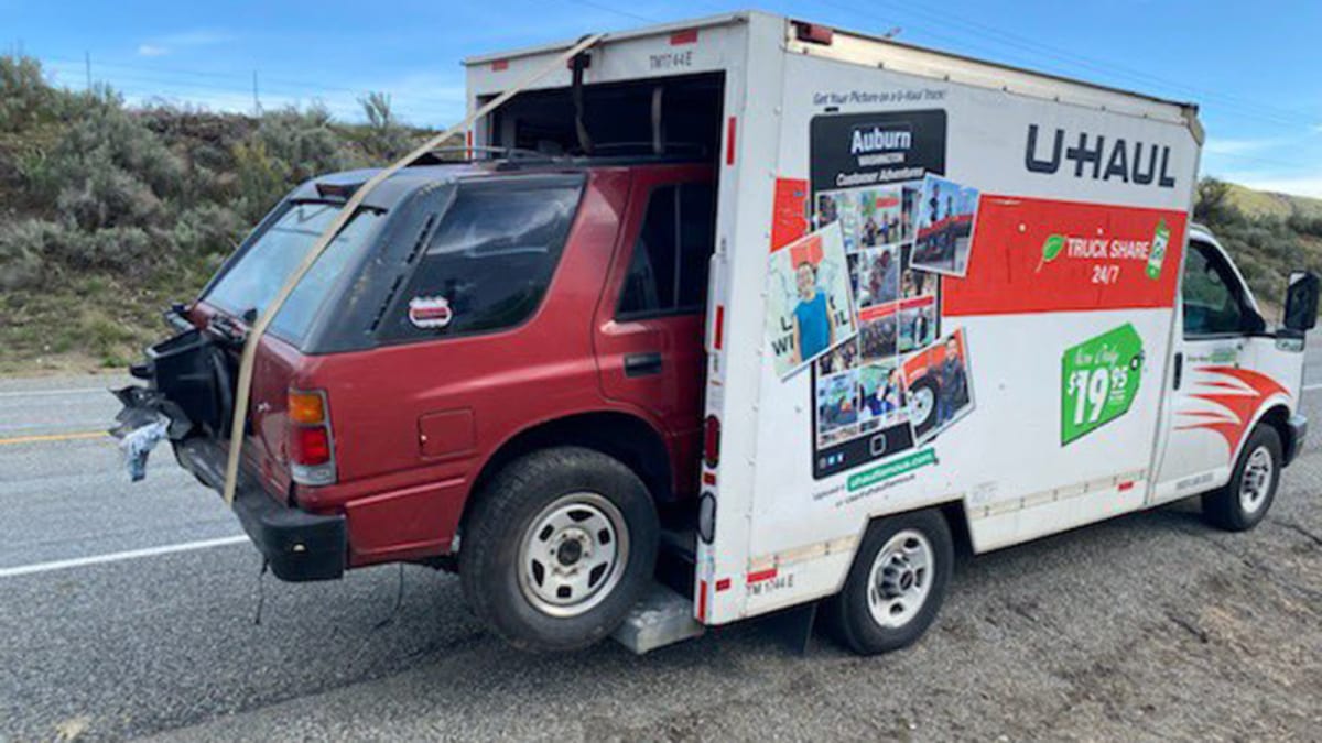 Someone loaded their Isuzu Rodeo in the back of a U Haul van Autoblog