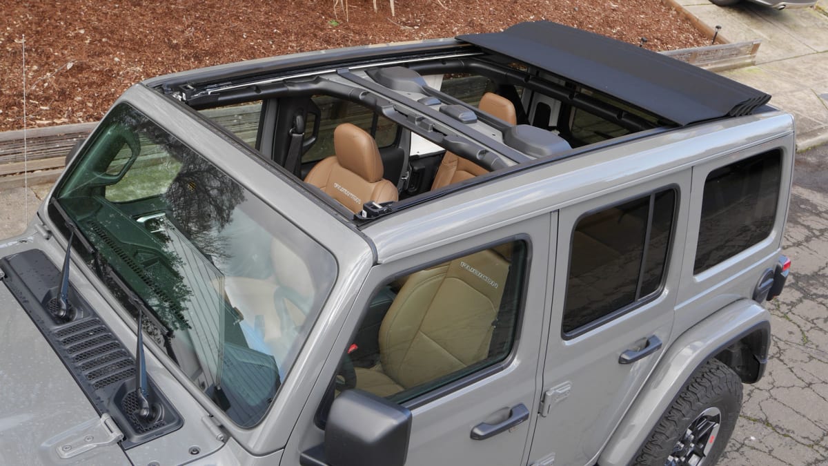The 2020 Jeep Wrangler s Sky Power Top option is the roof to get Autoblog