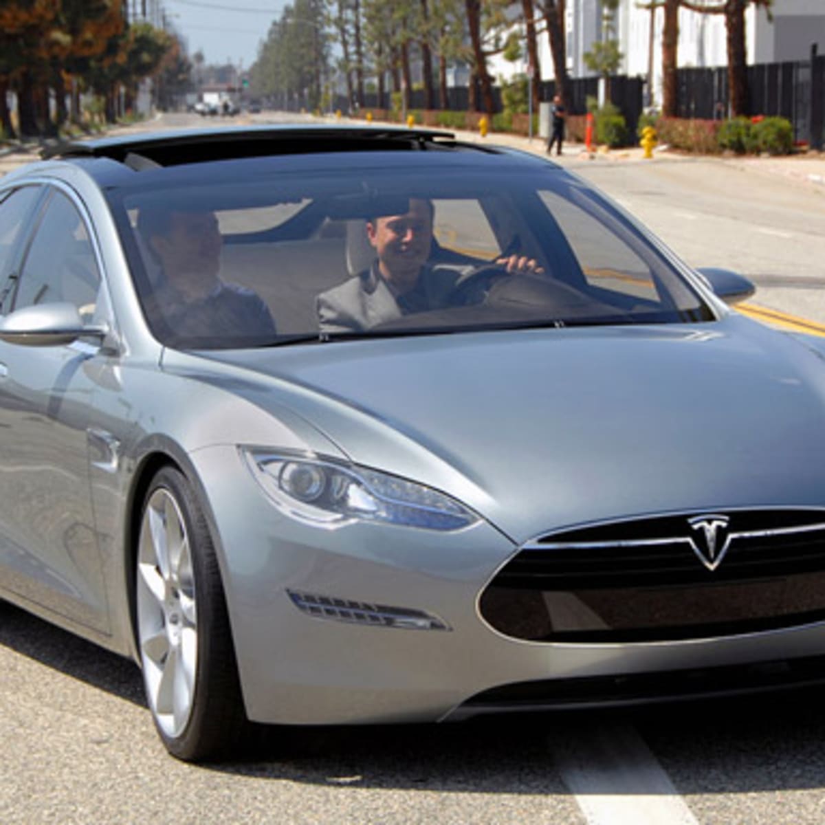 Tesla Model S gets over 500 reservations in first week Autoblog