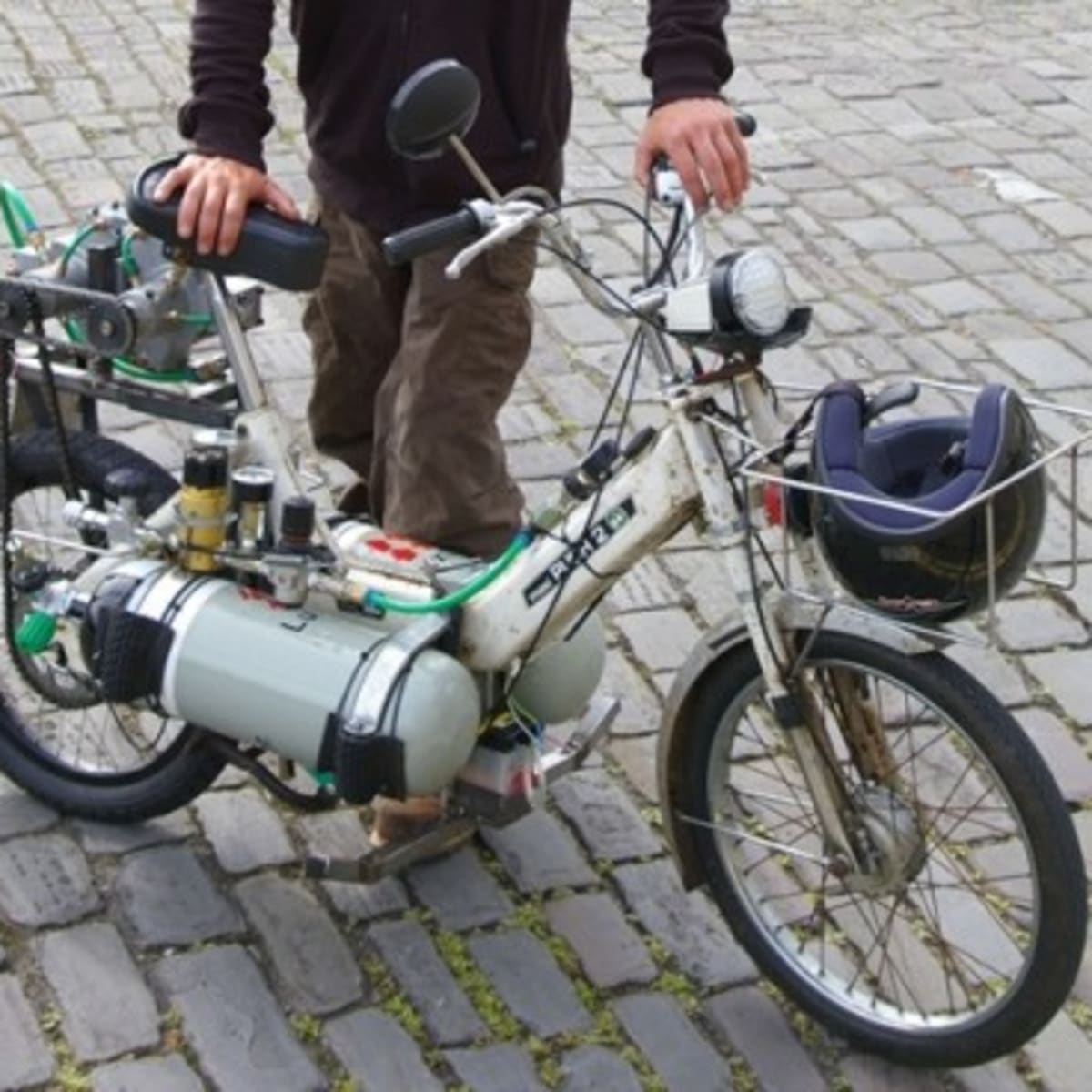 Moped gets in on the air powered fun Autoblog