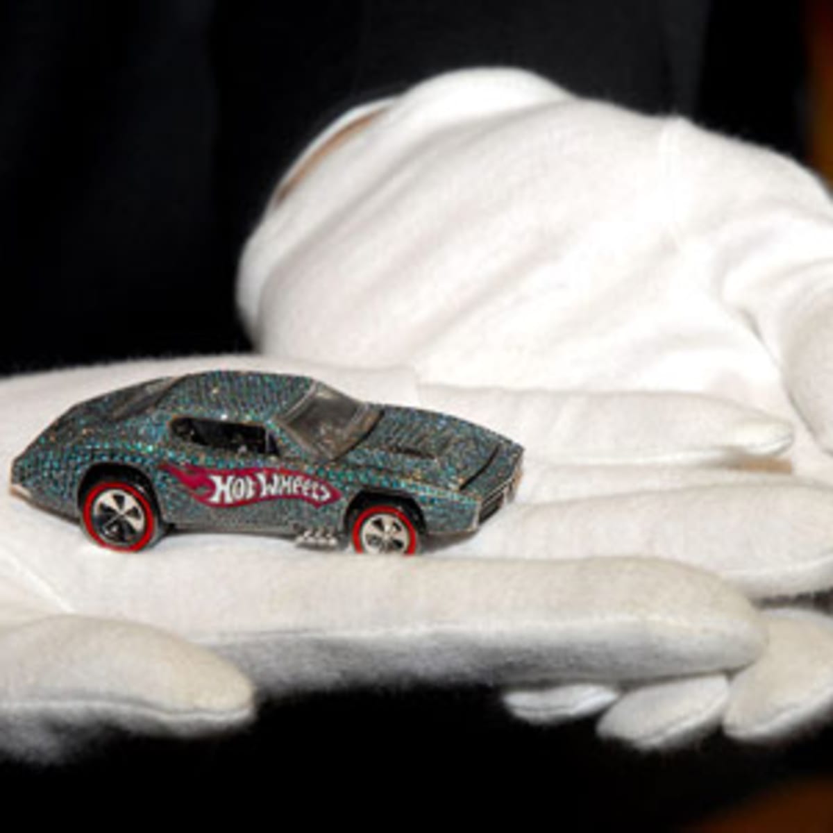 1 Hot Wheels car blinged out to 140 000 Autoblog