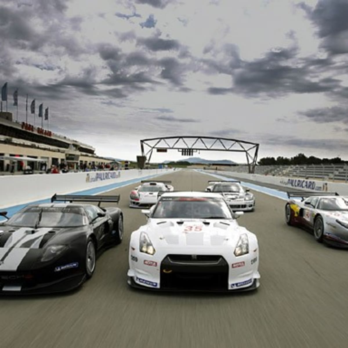 FIA GT contenders roll out for first days of testing in 2009 Autoblog