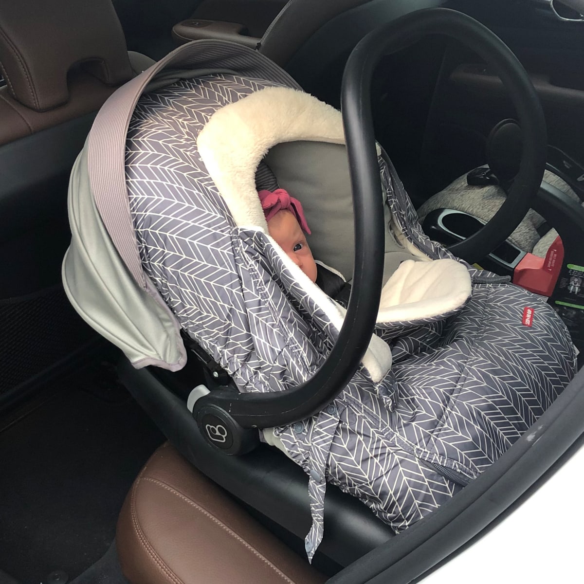 Volvo v60 booster seat discount