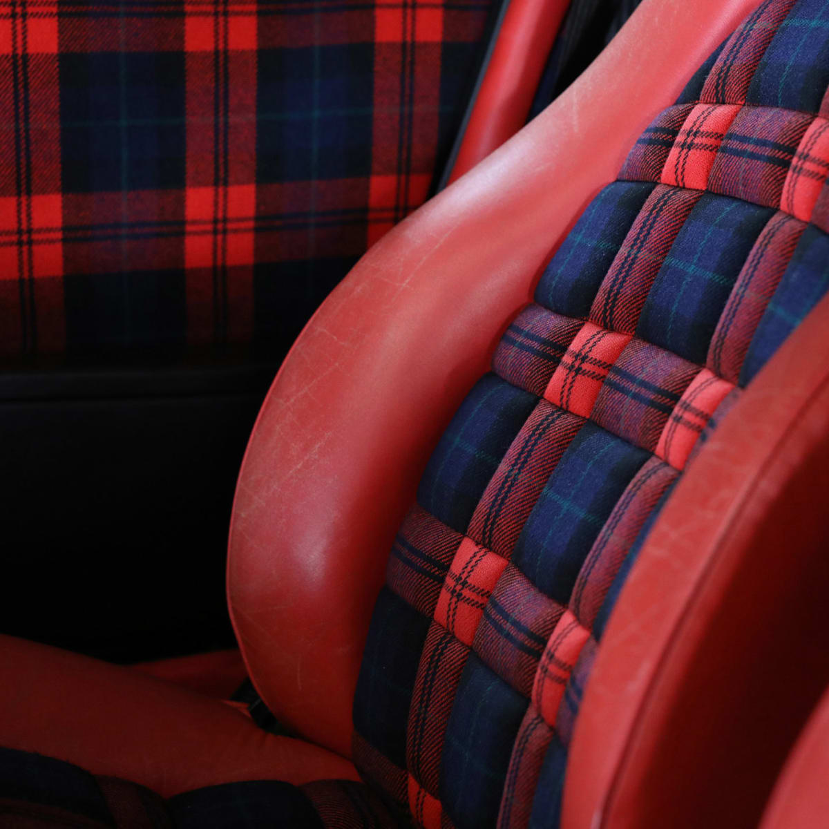 Porsche s best seats are plaid and checkers not leather Autoblog