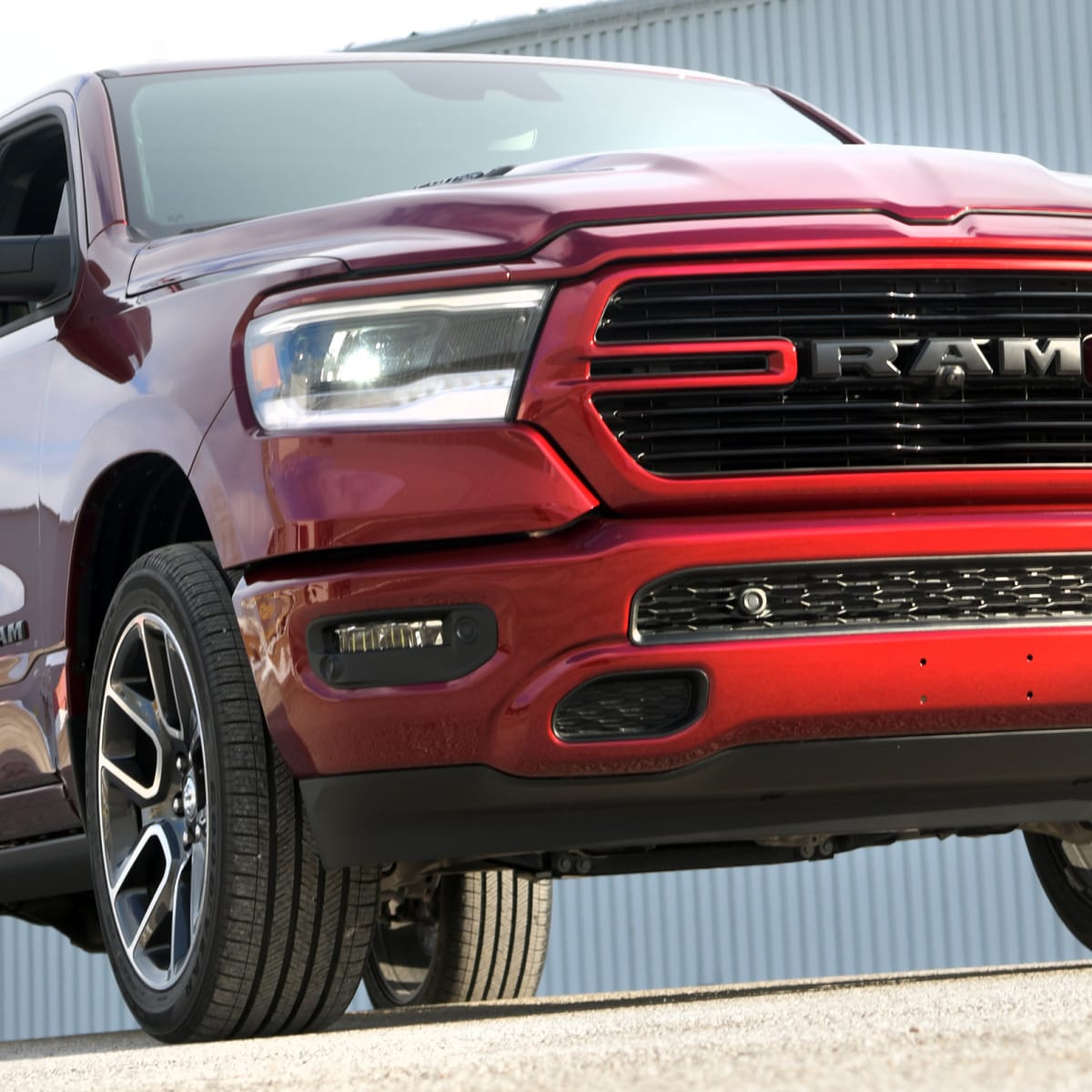 2019 dodge ram 1500 sport store