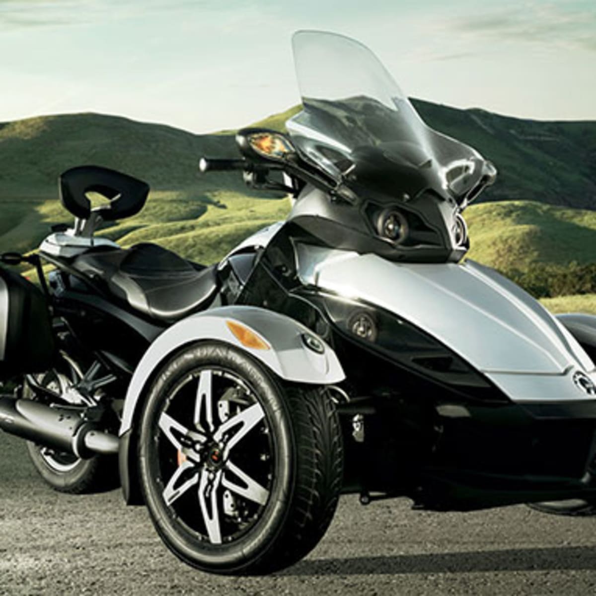 Bombardier issues two Can Am Spyder recalls over fire risks Autoblog