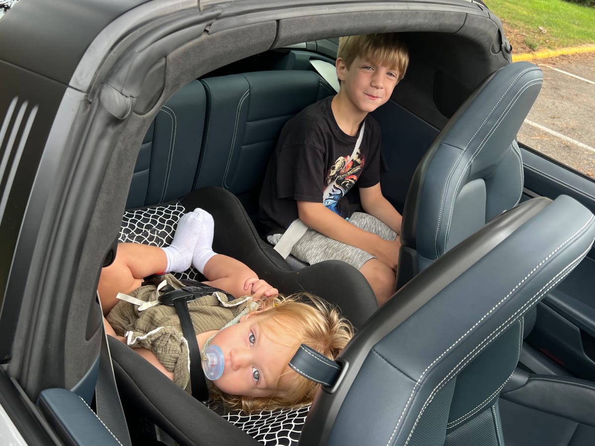 Porsche 911 kids deals