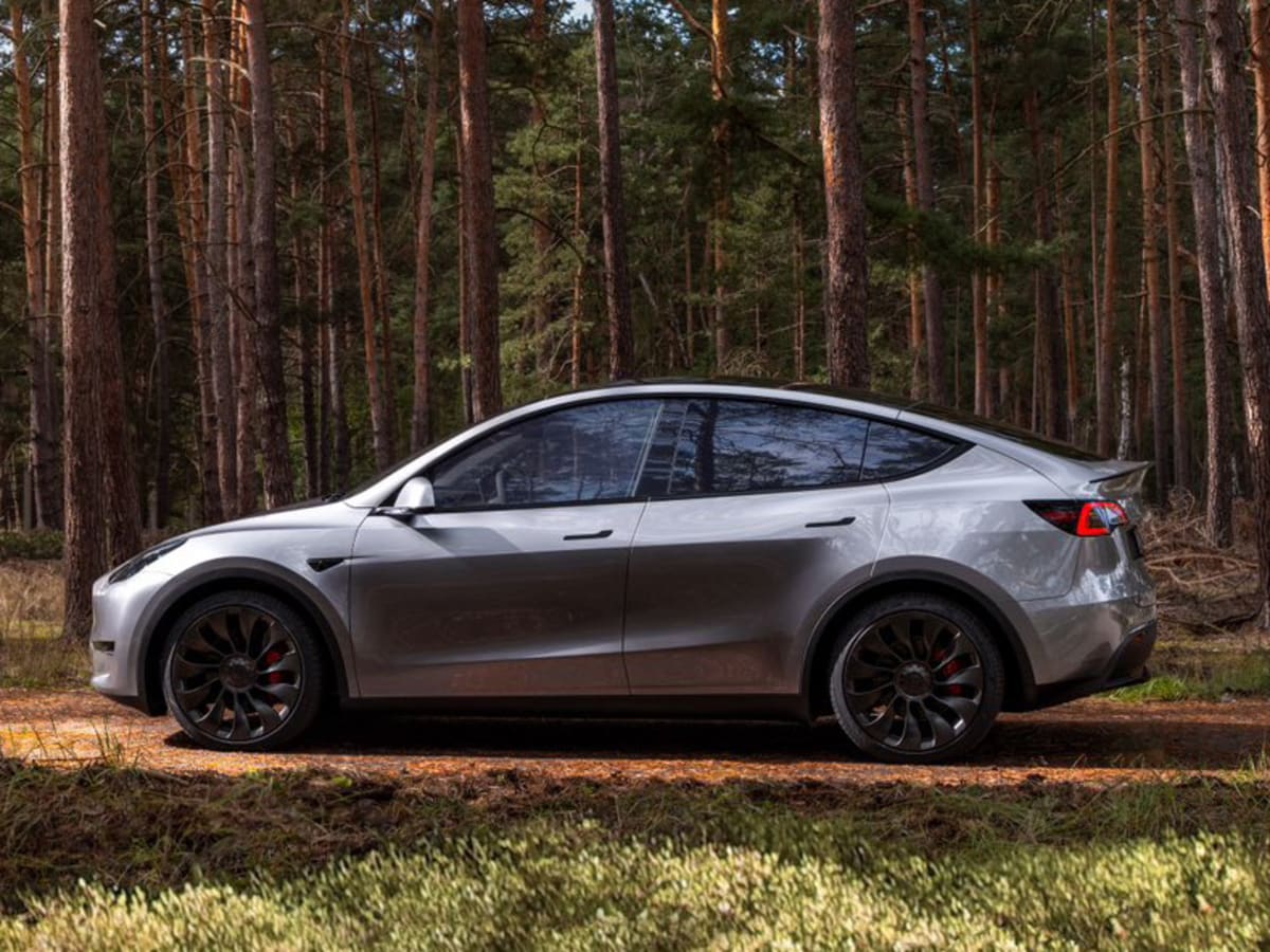 Tesla Model Y refresh expected in 2024 with much more obvious exterior and interior changes Autoblog