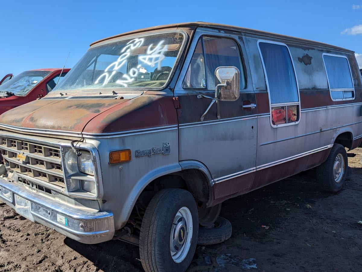Chevrolet chevy van 2025