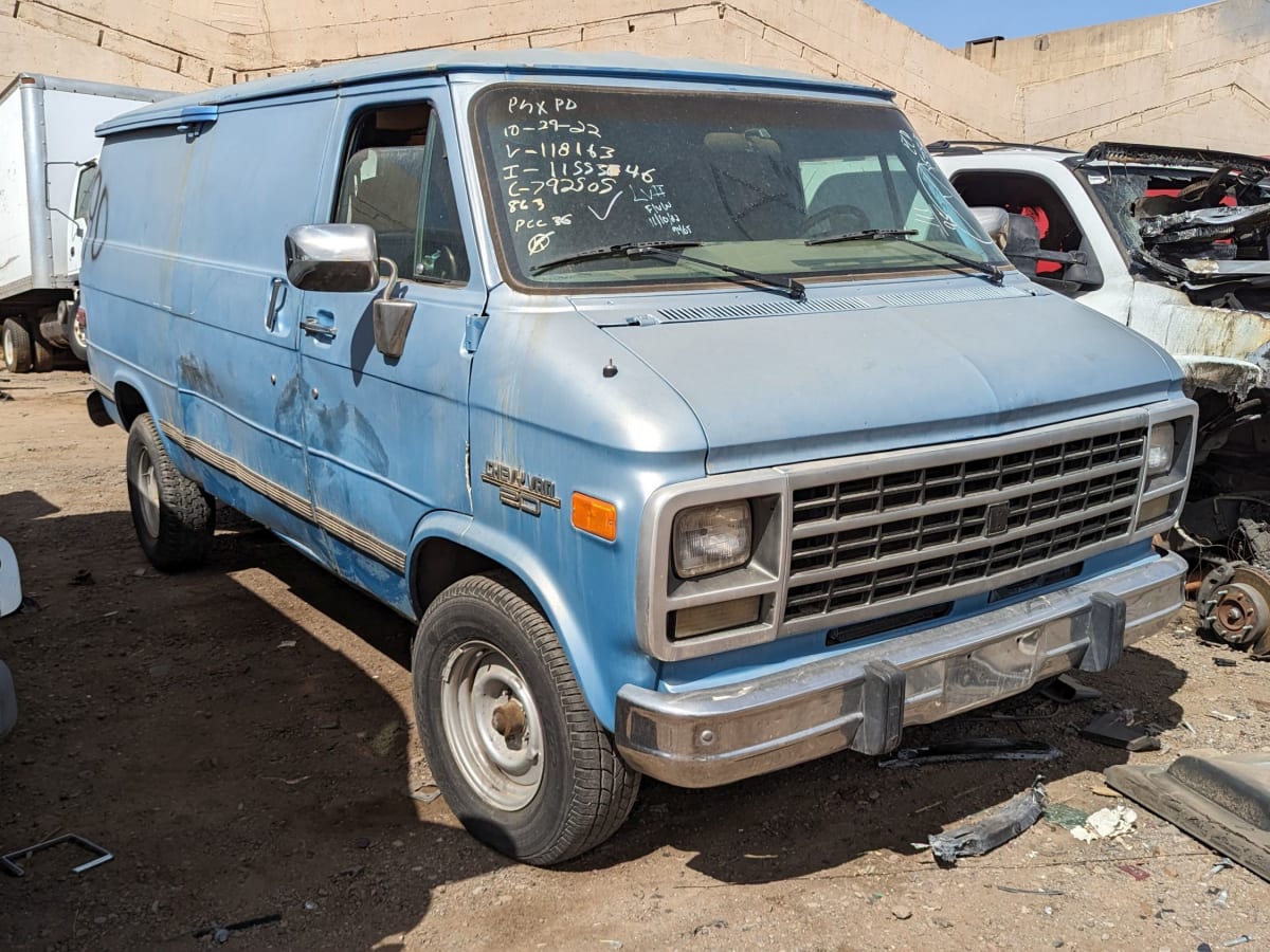 Junkyard Gem 1995 Chevrolet G20 Chevy Van Autoblog