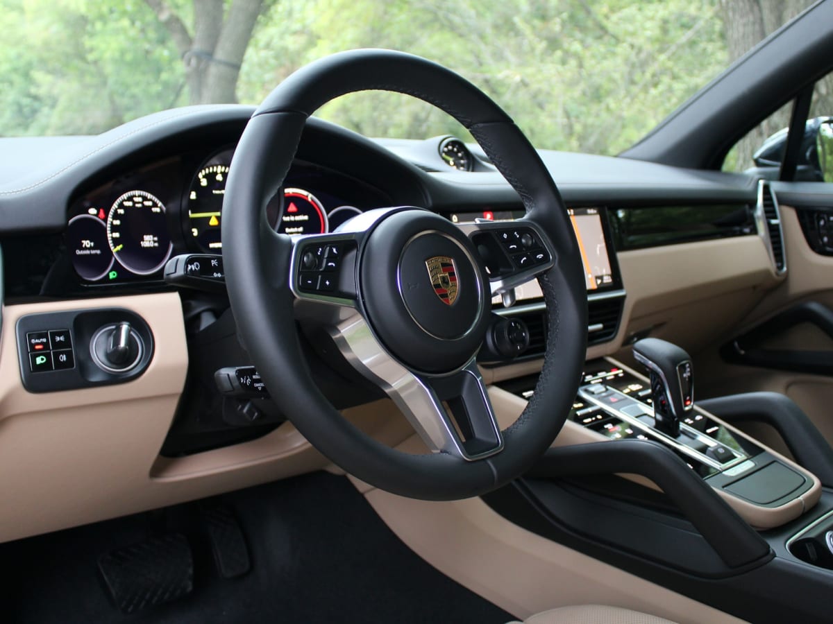 2021 Porsche Cayenne E Hybrid Interior Review What 12 190 worth of options gets you Autoblog