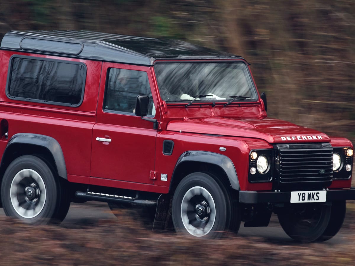 Land Rover Defender returns with a 400-hp V8 for a limited run - Autoblog