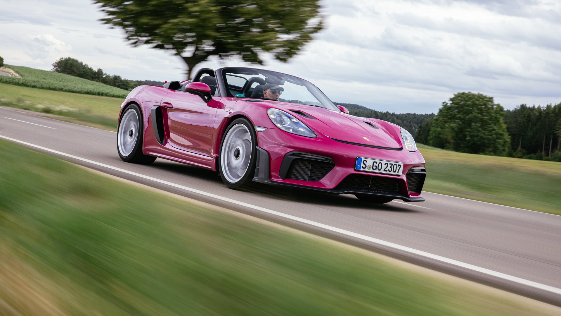 2024-porsche-718-spyder-rs-in-