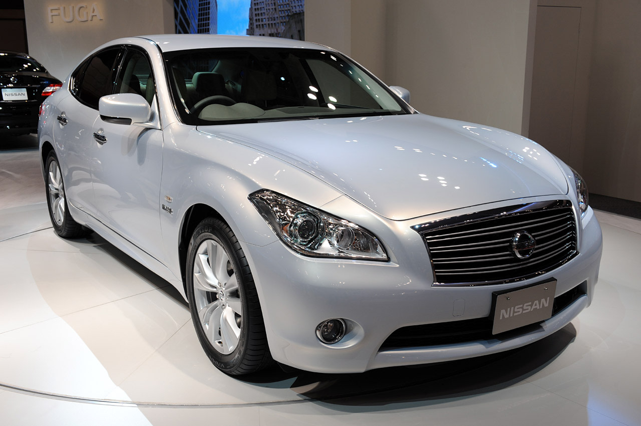 Tokyo 2009: Nissan Fuga hybrid to arrive in Japan late 2010
