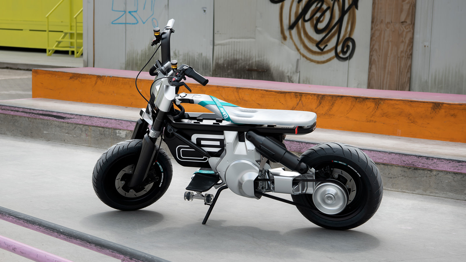 偉大な bmw-motorrad-concept-ce-02- トップス