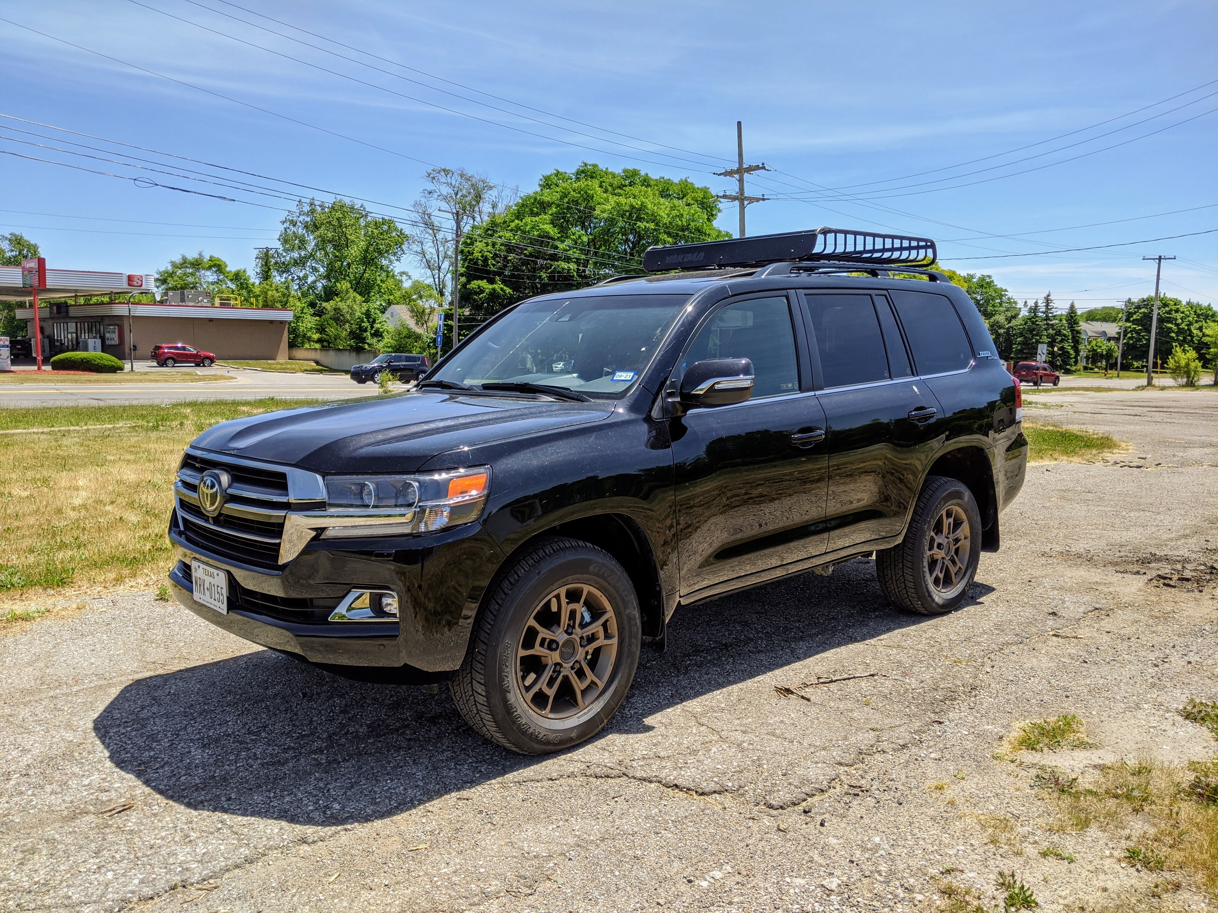 2020-toyota-land-cruiser-