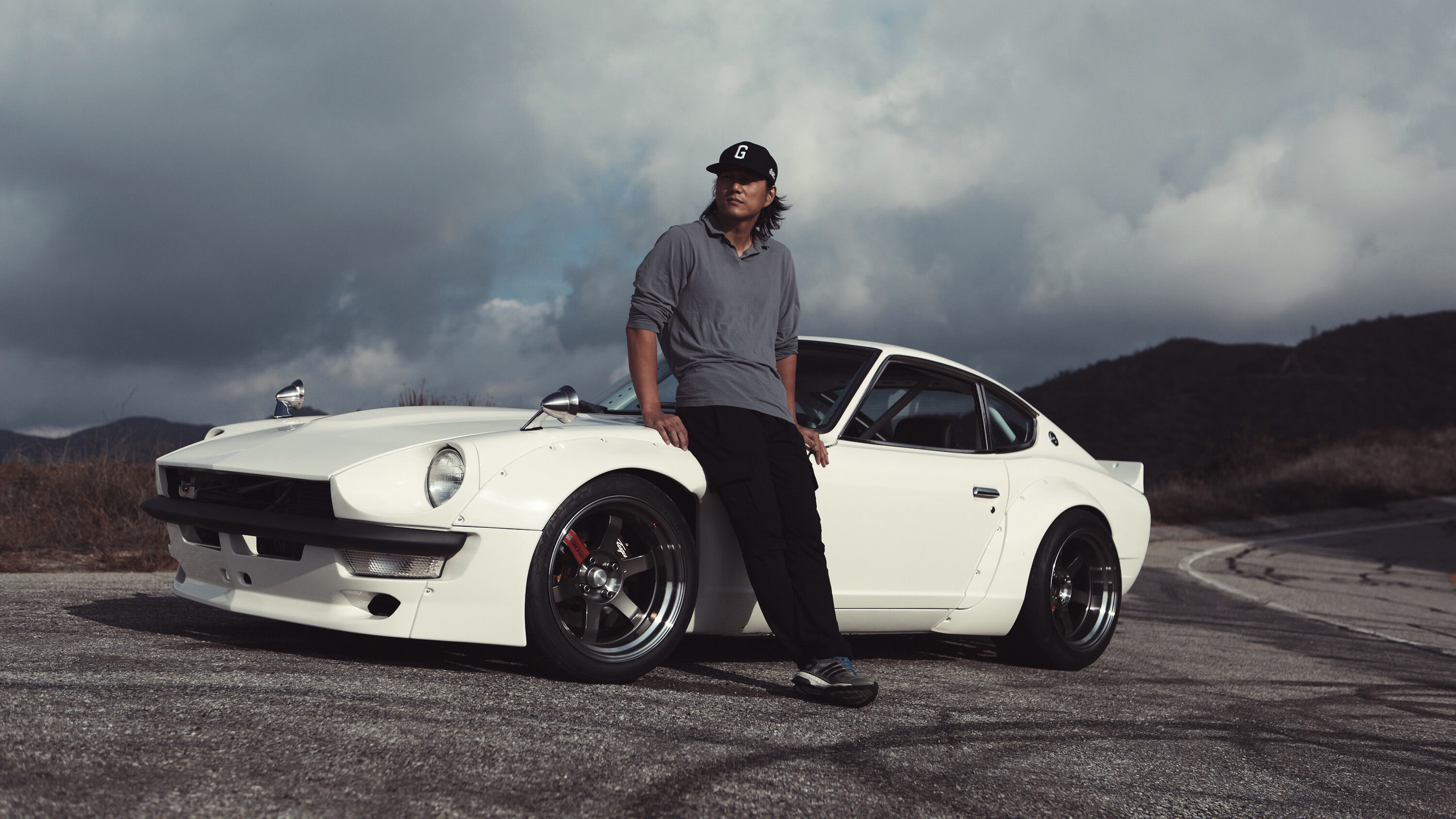 ハンディガン Real-Life Fast And Furious: Driving Sung Kang's ridiculously