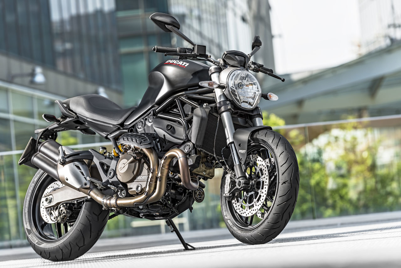 Ducati reveals Monster 821 in two flavors