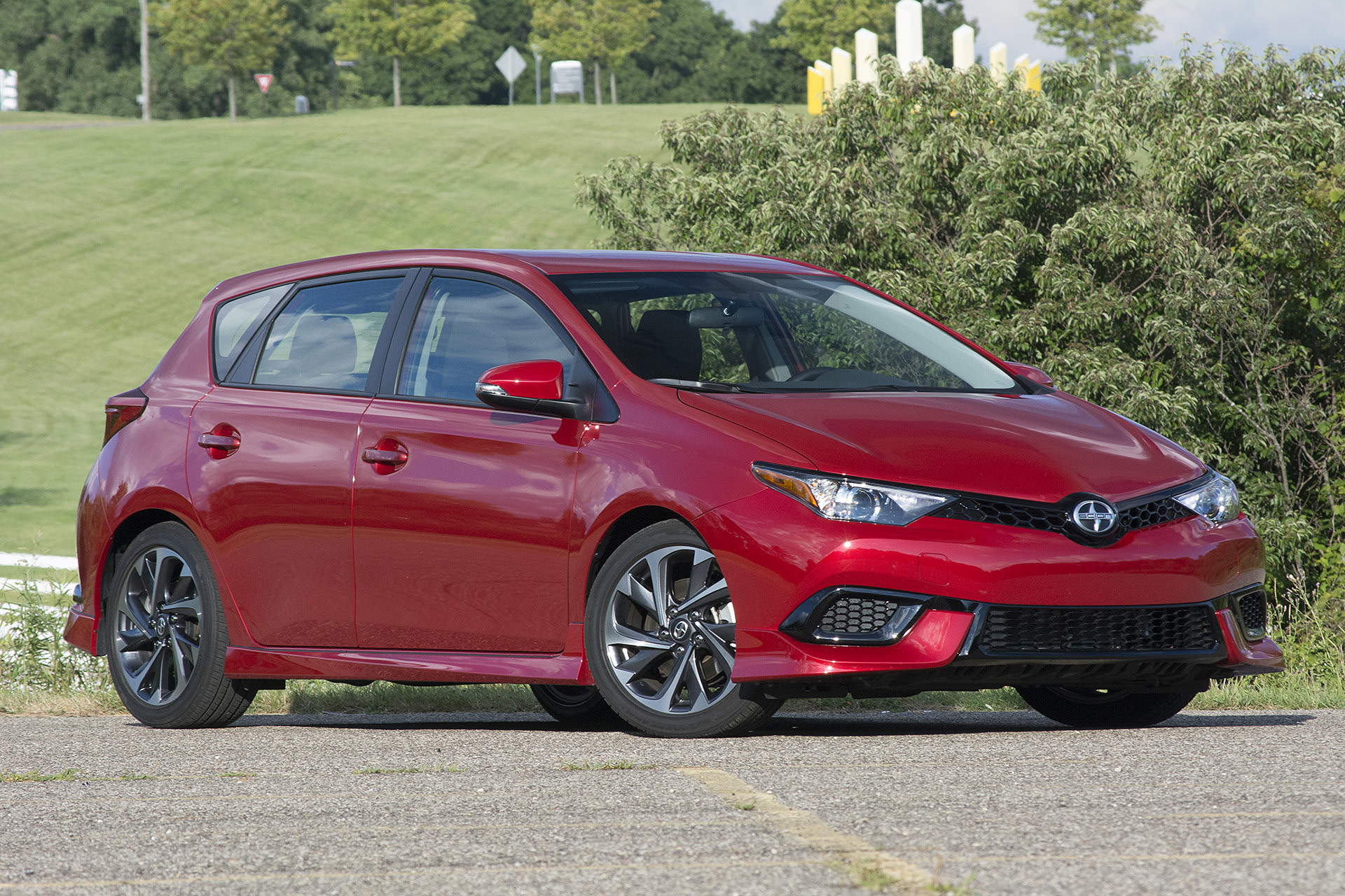 01-2016-scion-im-review-1-jpg.jpg