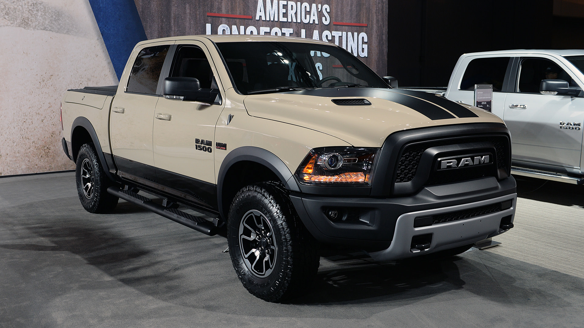 01-2017-ram-1500-rebel-mojave-