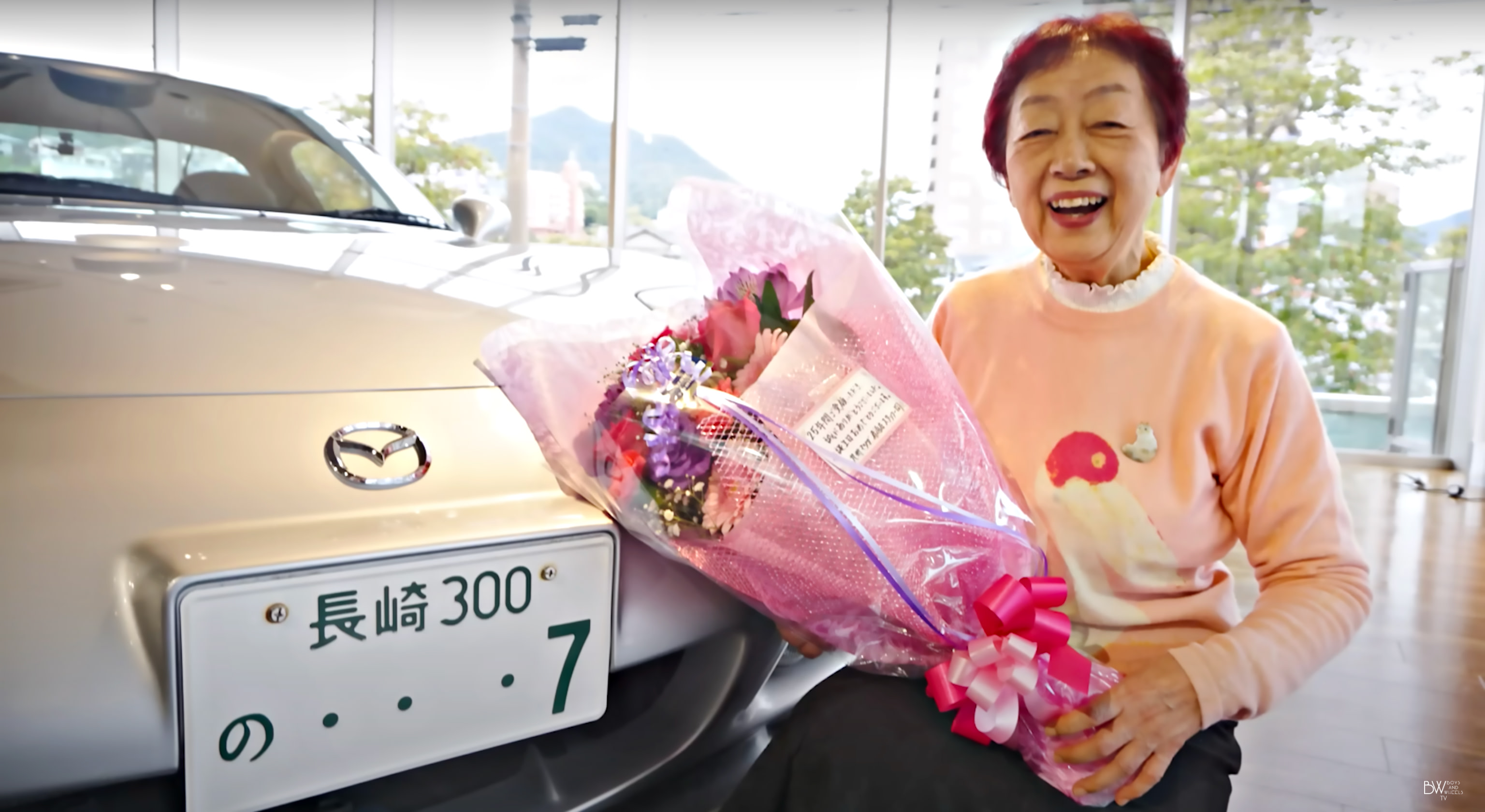 Japanese woman returns beloved RX-7 to Mazda after 25 years - Autoblog