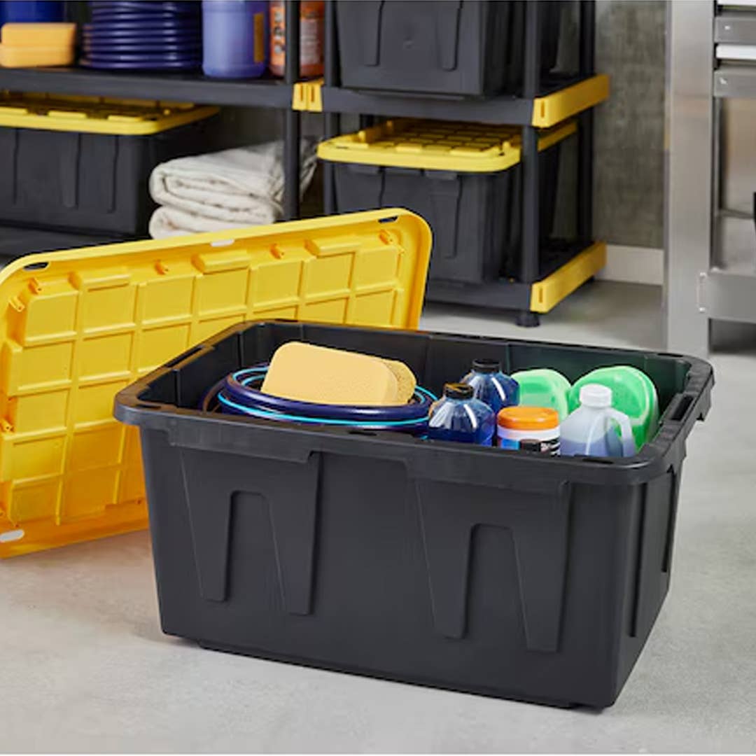 Project Source Commander 27-Gallon Storage Container&comma; &dollar;10 at Lowe&CloseCurlyQuote;s