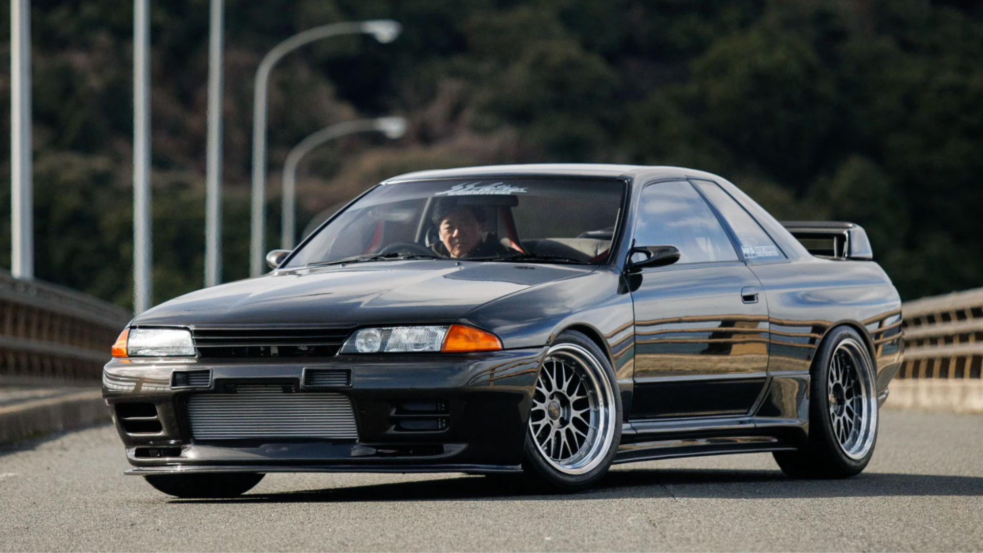 This 700-HP Carbon Nissan Skyline GT-R R32 Weighs Less Than Stock