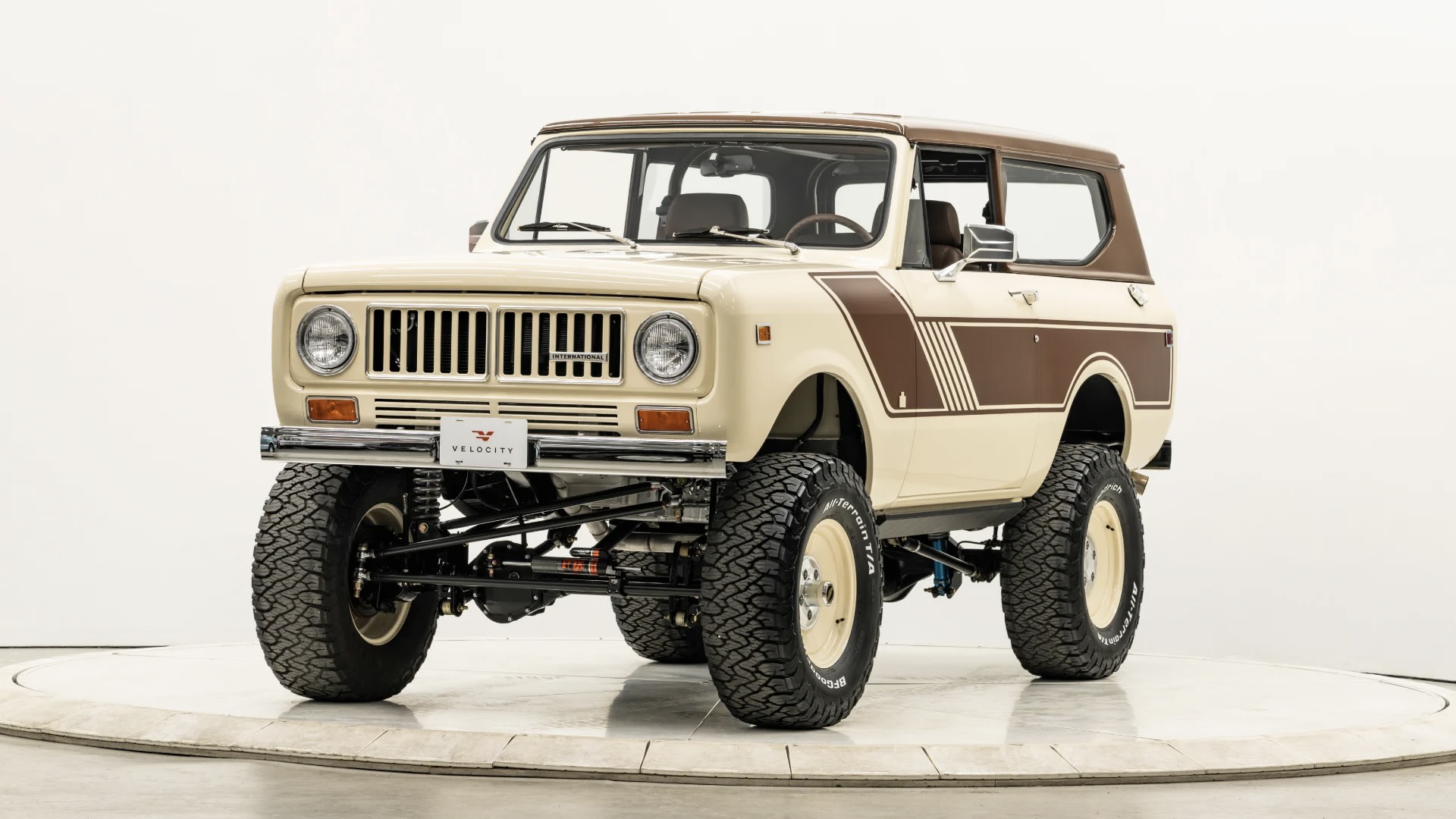 This Classic International Scout Packs a 455-HP Corvette V8 - Autoblog