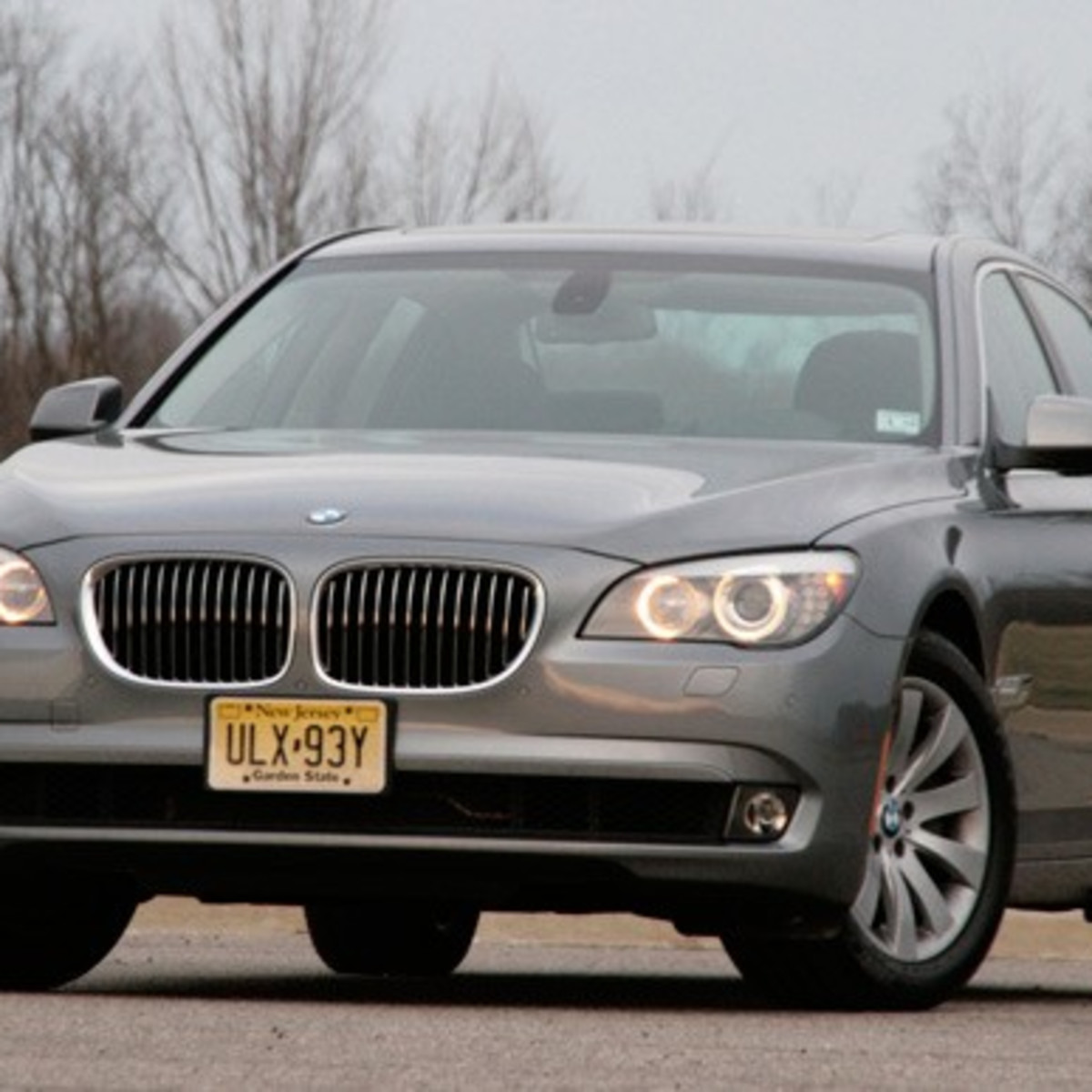 Review: 2009 BMW 750i - Autoblog, image size:1200x1200
