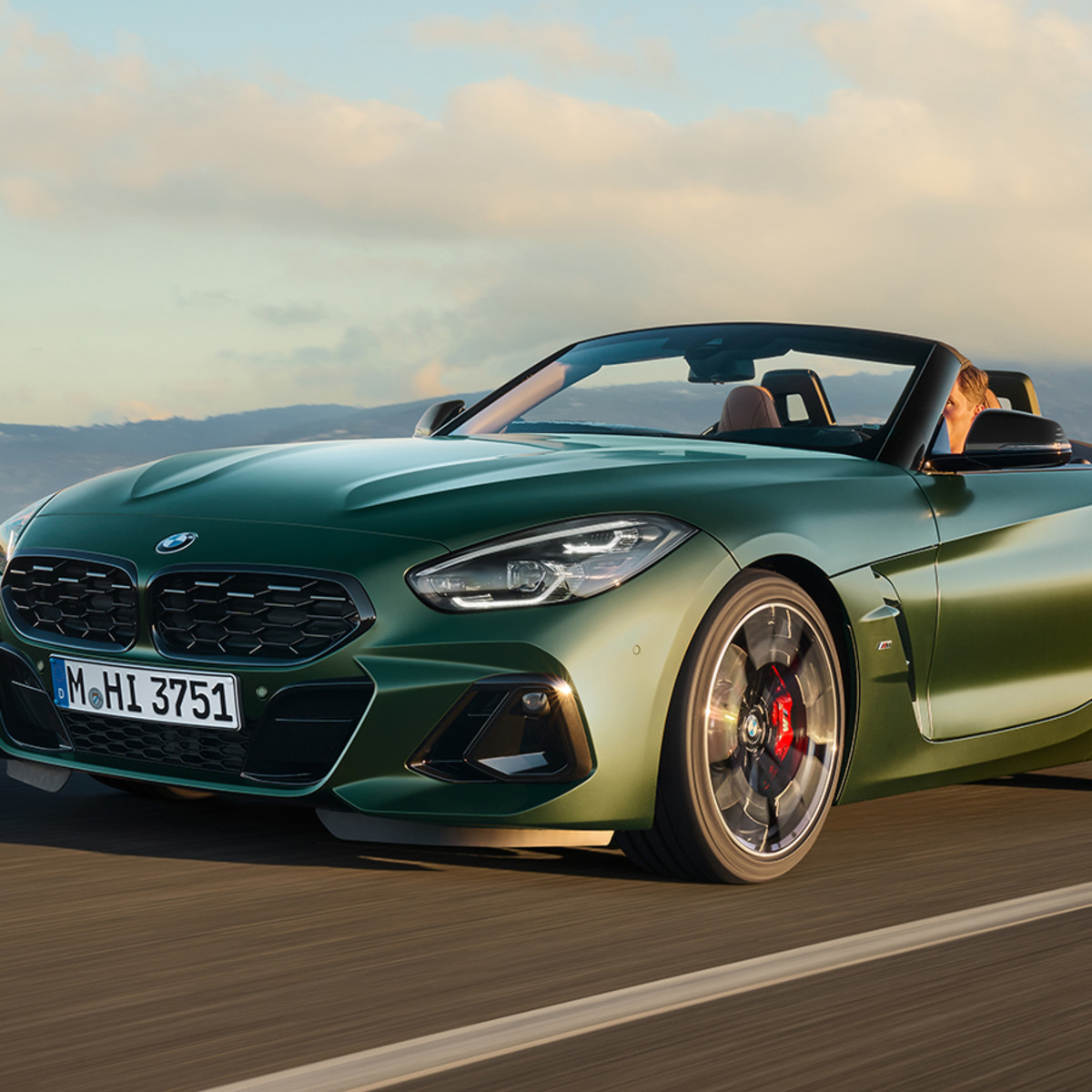 2025 BMW Z4 M40i with a manual: Here are the details on features