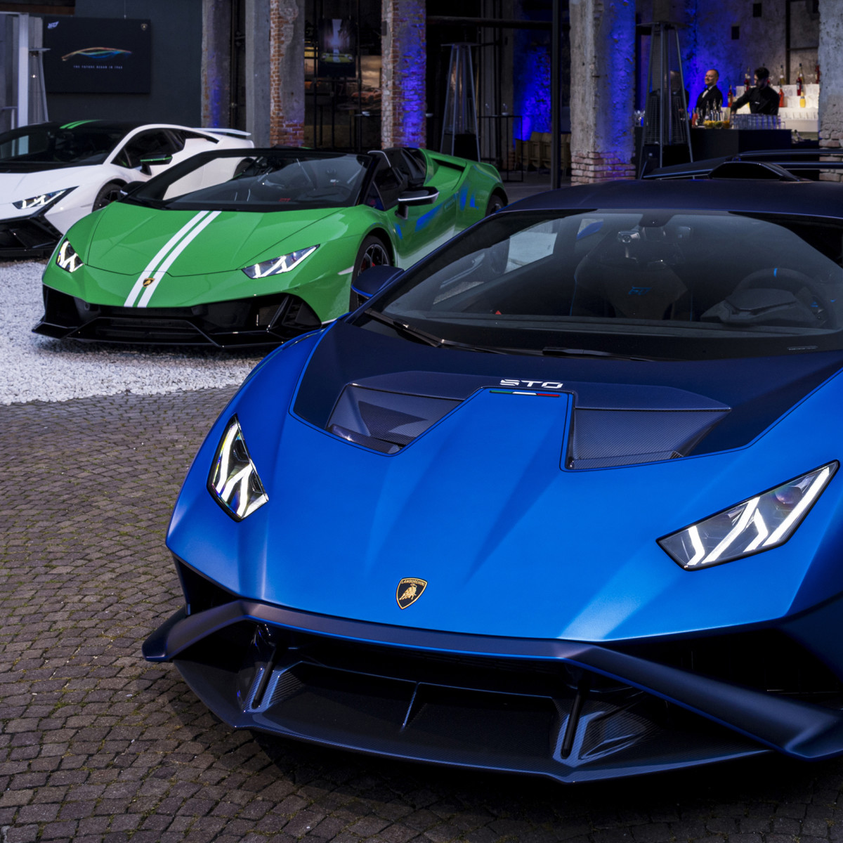 2023-lamborghini-huracan-60th-