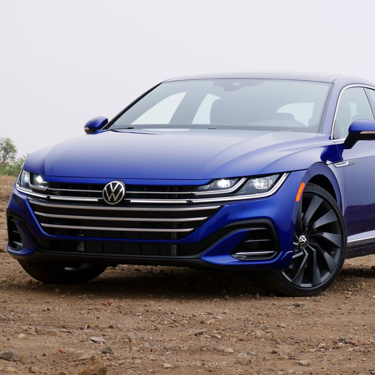 2022-vw-arteon-front-three-