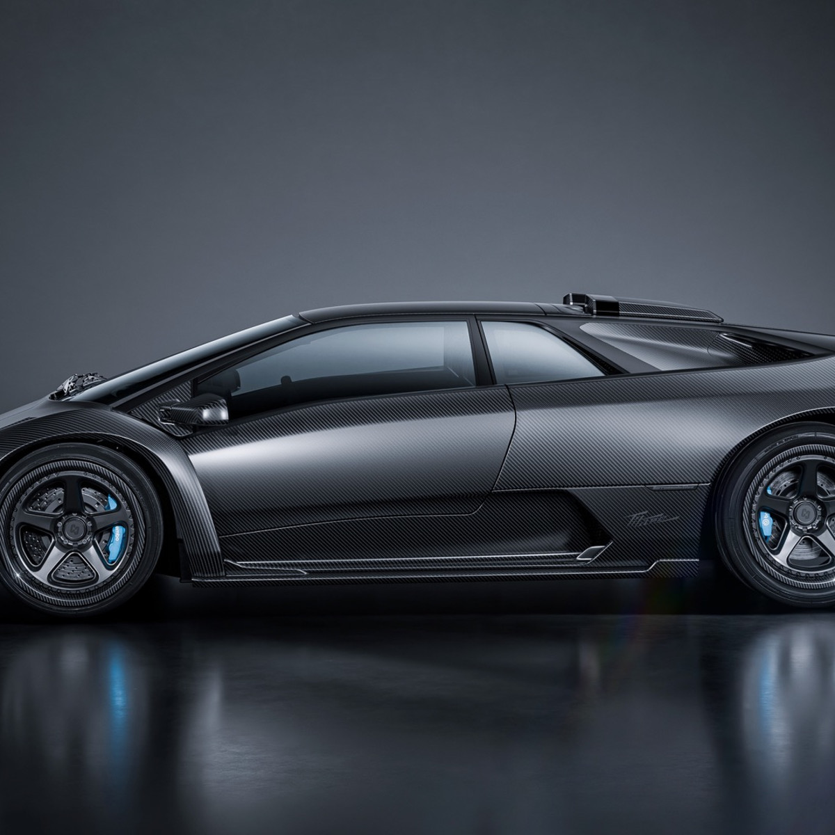 Eccentrica Pacchetto Titano is a track-focused Lamborghini
