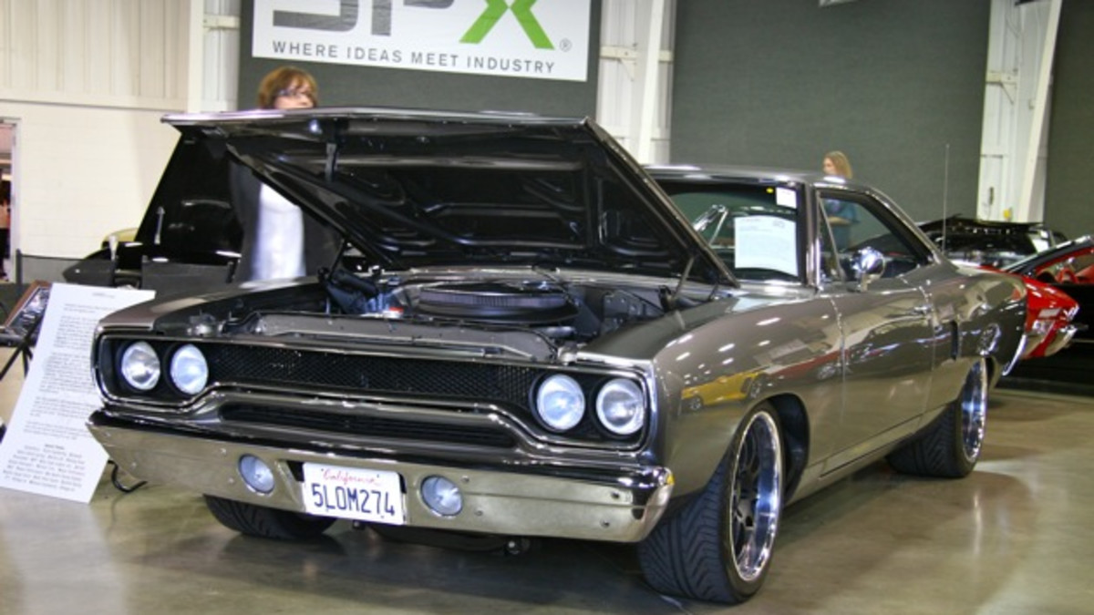Barrett-Jackson OC '10: 1970 Plymouth Roadrunner 