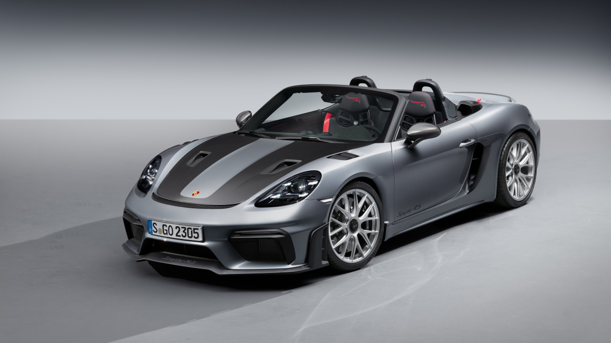 Porsche unveils 2024 718 Spyder RS — outrun the sun - Autoblog