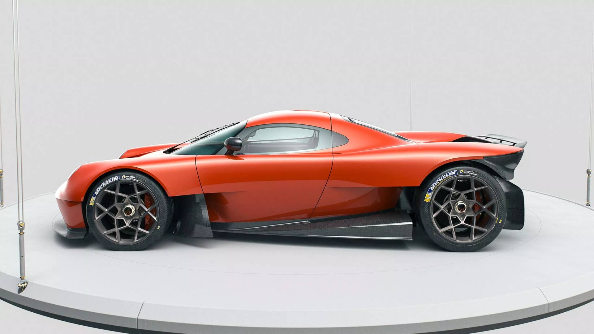 HF‑11 Hypercar Revs to 12,000 RPM and Swaps Between Gas and