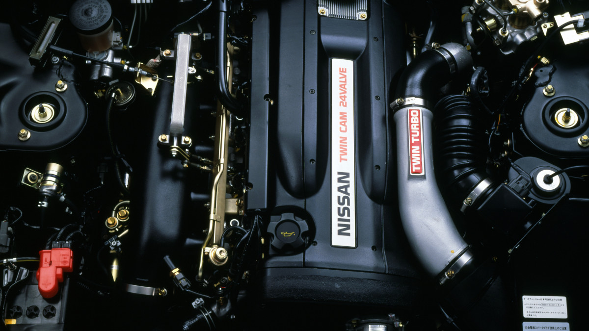 How Nissan's RB26DETT Engine Turned the R32 GT-R Into Godzilla