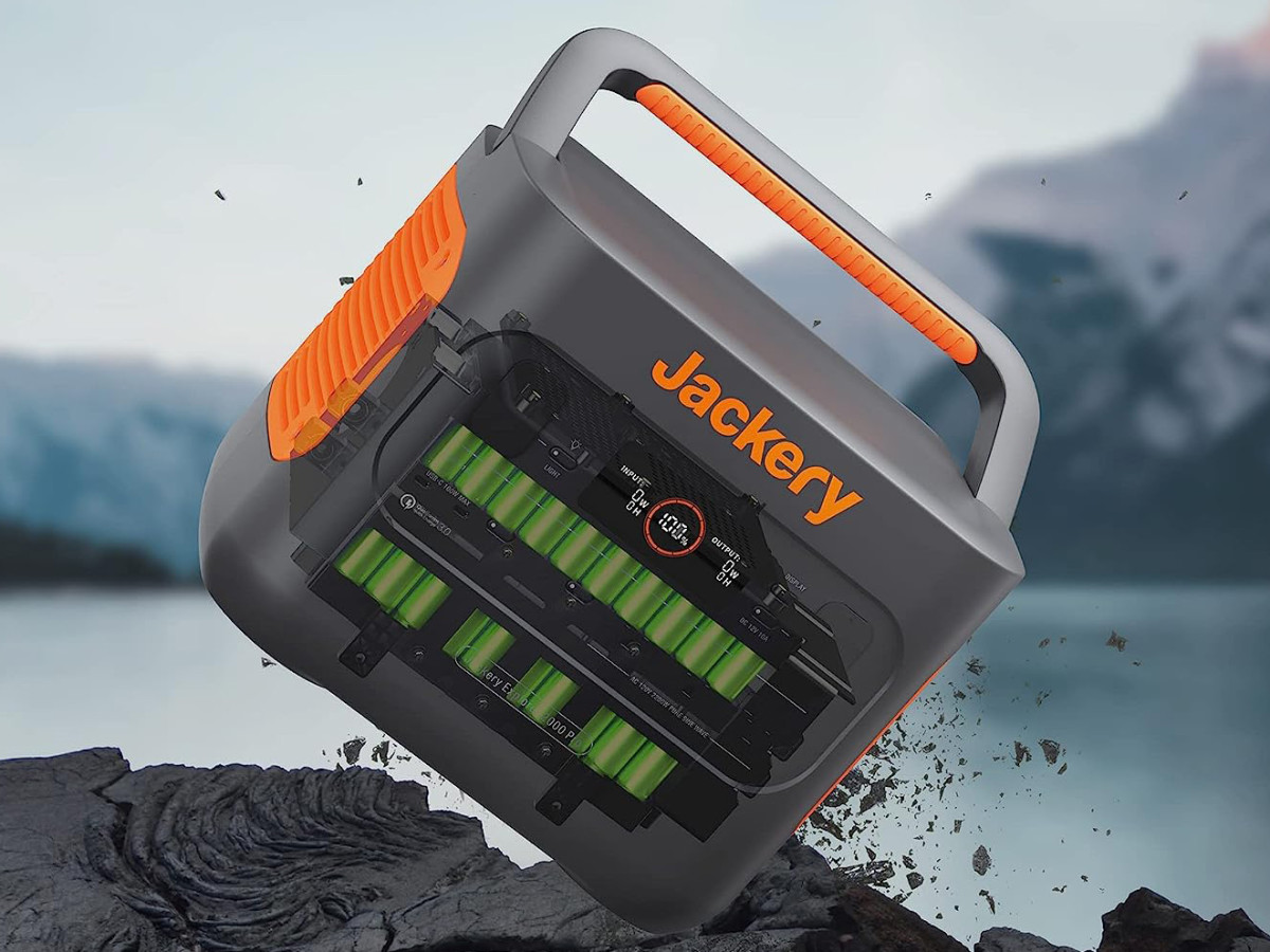 Jackery Explorer 2000 Pro portable power station is now at its