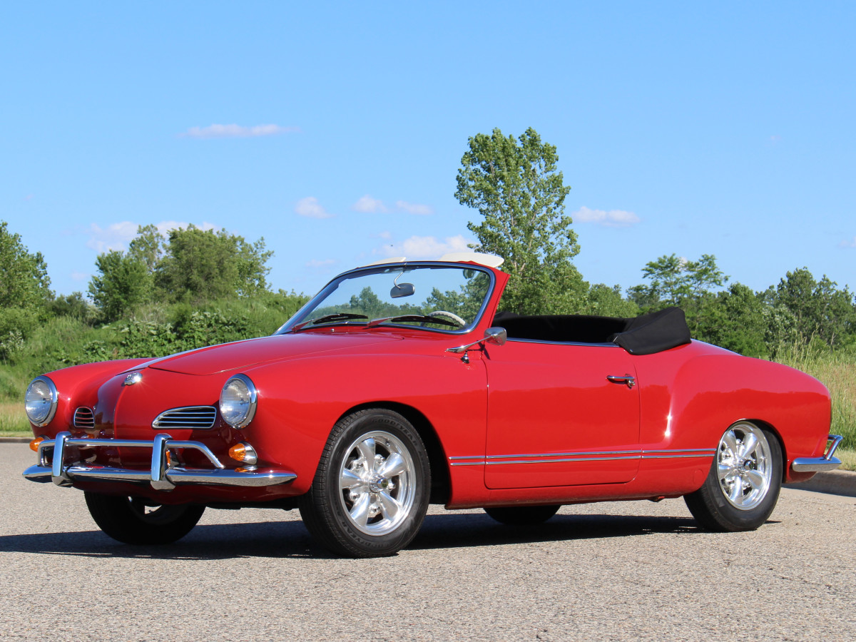 1964 Volkswagen Karmann Ghia Design Driveway Test | Beautiful