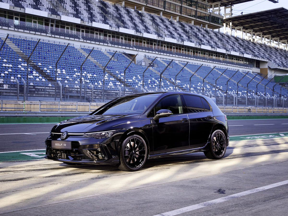 Volkswagen Says Goodbye to the Stick 2025 GTI and Golf R Shake Things Up