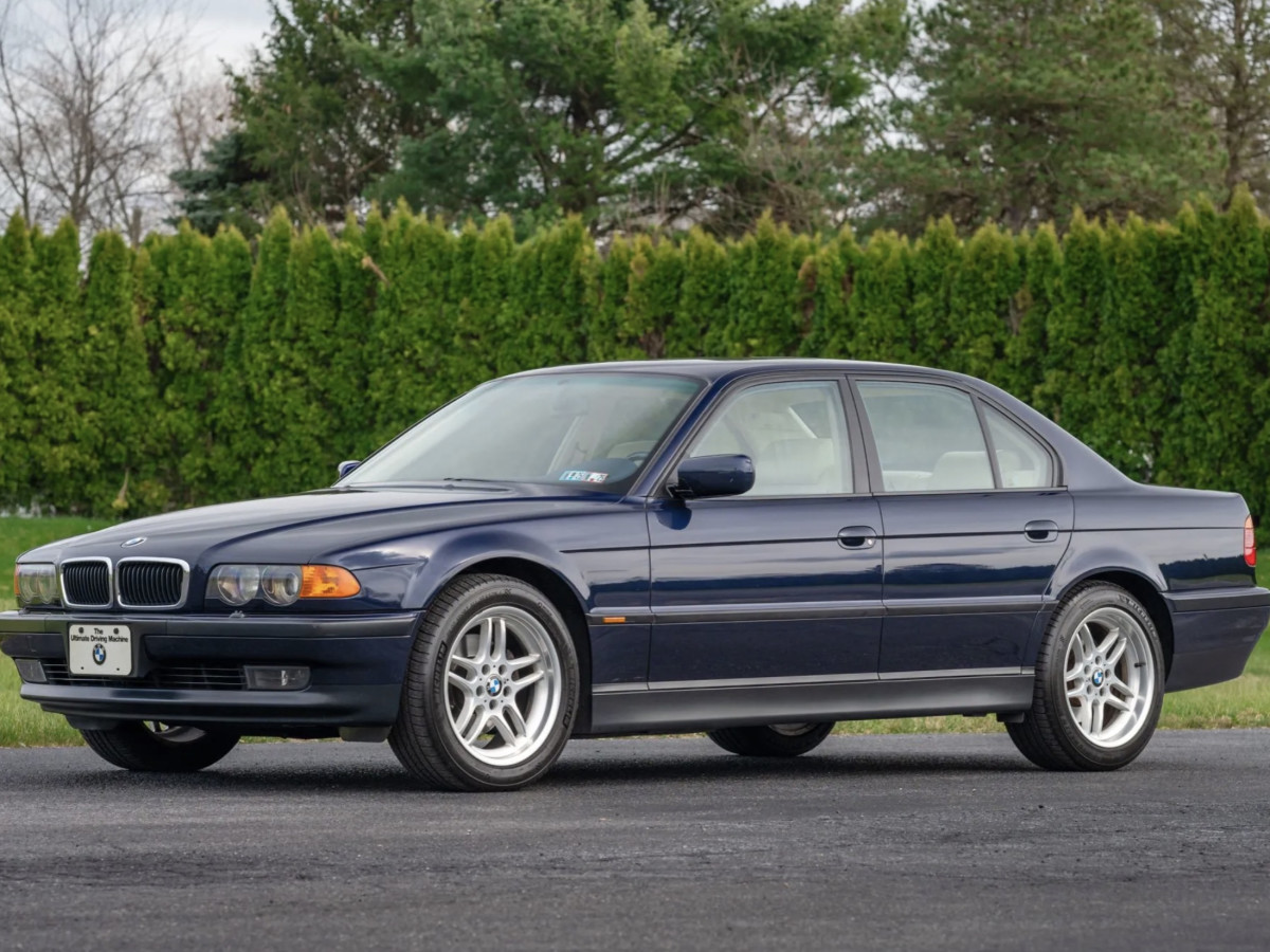 1/24 BMW740i E38 Mスポーツ クラブセレクション仕様 1/24 BMW740i E38