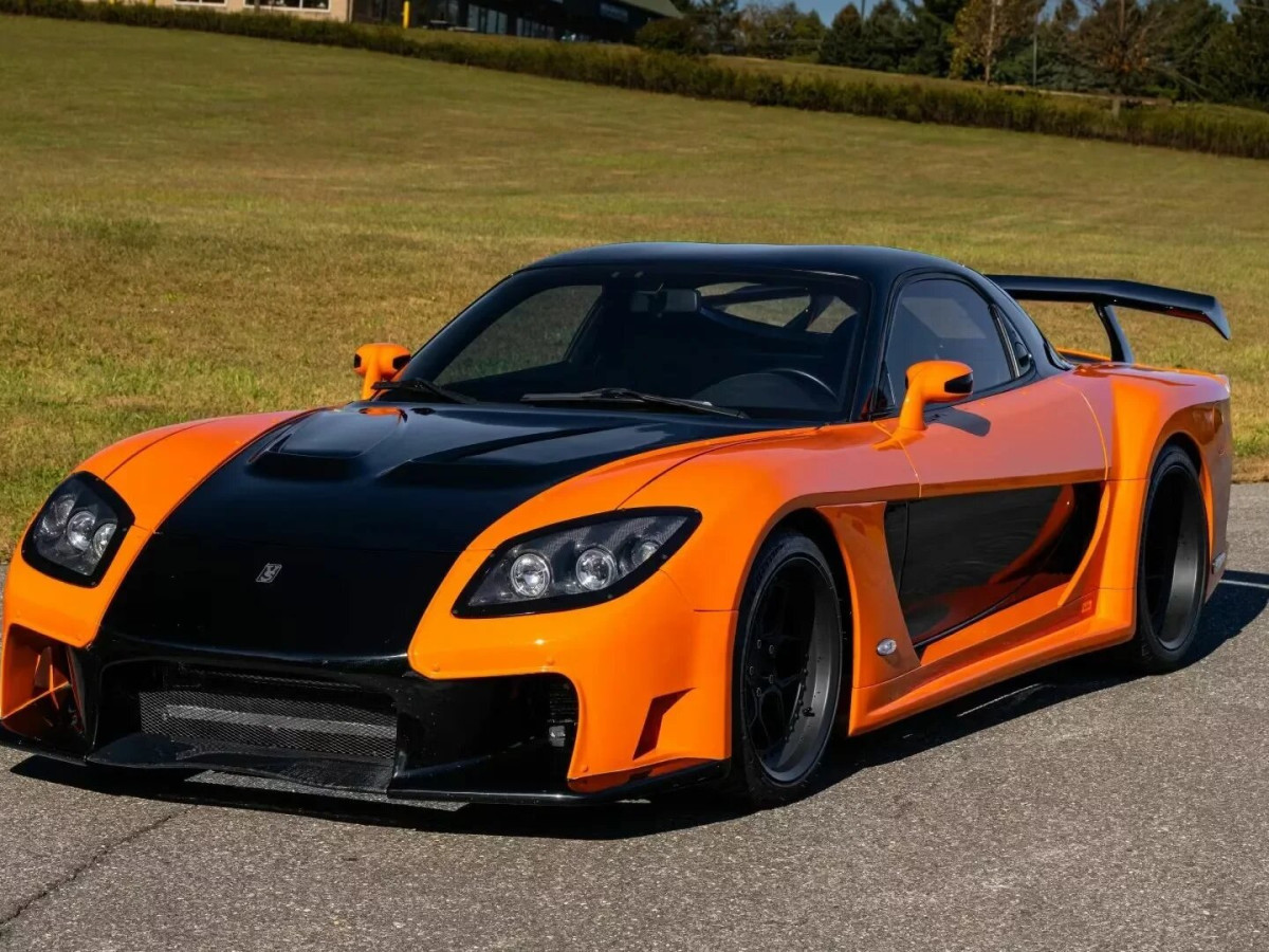 mazda-veilside-rx-7-replica-1.jpg