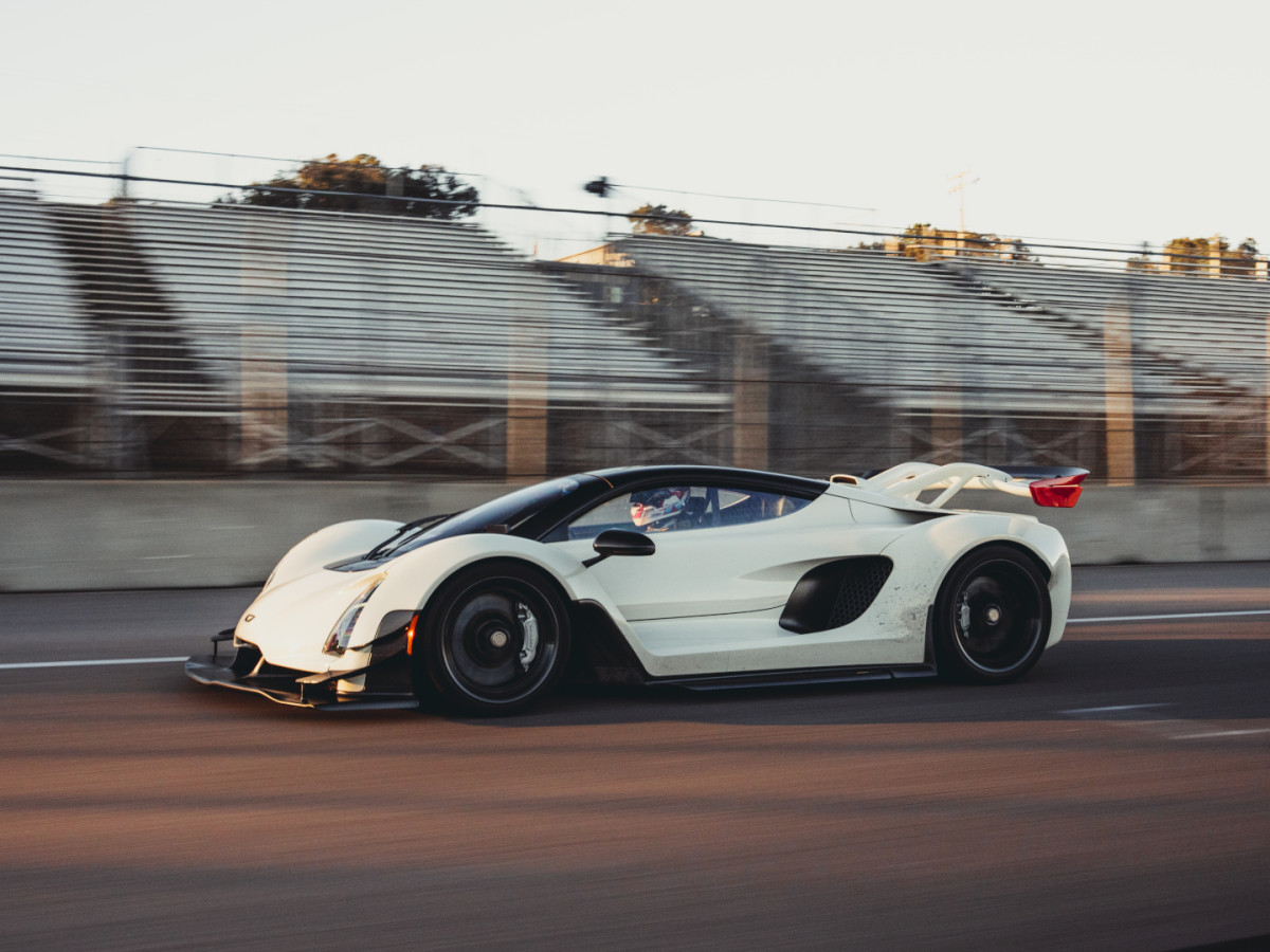 Czinger 21C Obliterates Koenigsegg's Laguna Seca Lap Record - Autoblog