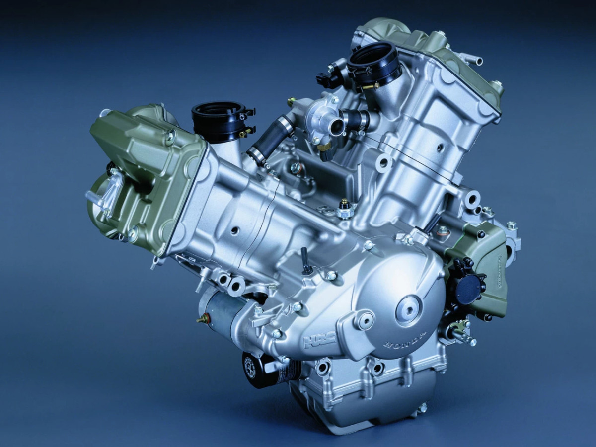 How Honda Built a V-Twin Engine to Beat Ducati - Autoblog