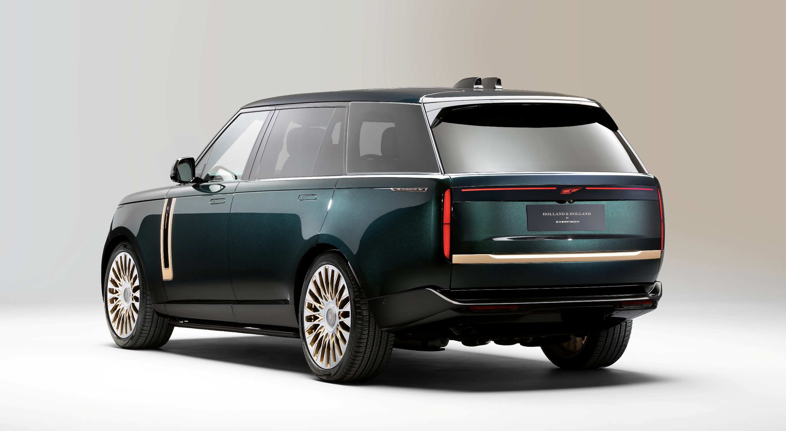 0,000의 Range Rover Holland & Holland Edition이 롤스로이스 컬리넌을 이겼습니다.