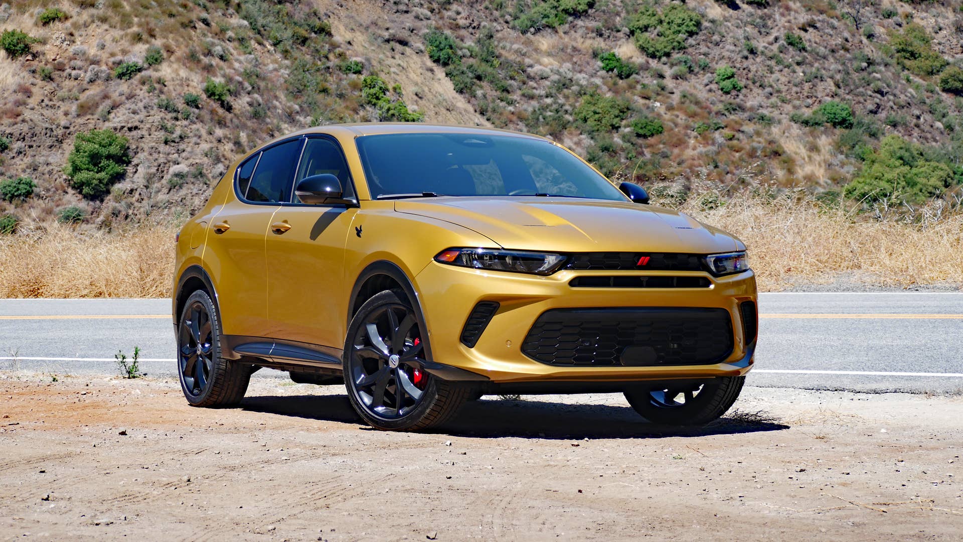 2024-dodge-hornet-rt-front-three-quarter.jpg