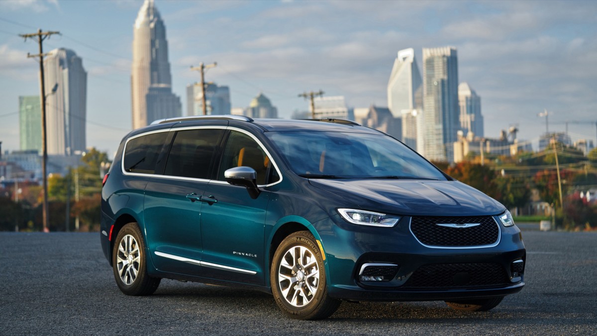 2025 Chrysler Pacifica Plug-In Hybrid Pinnacle
