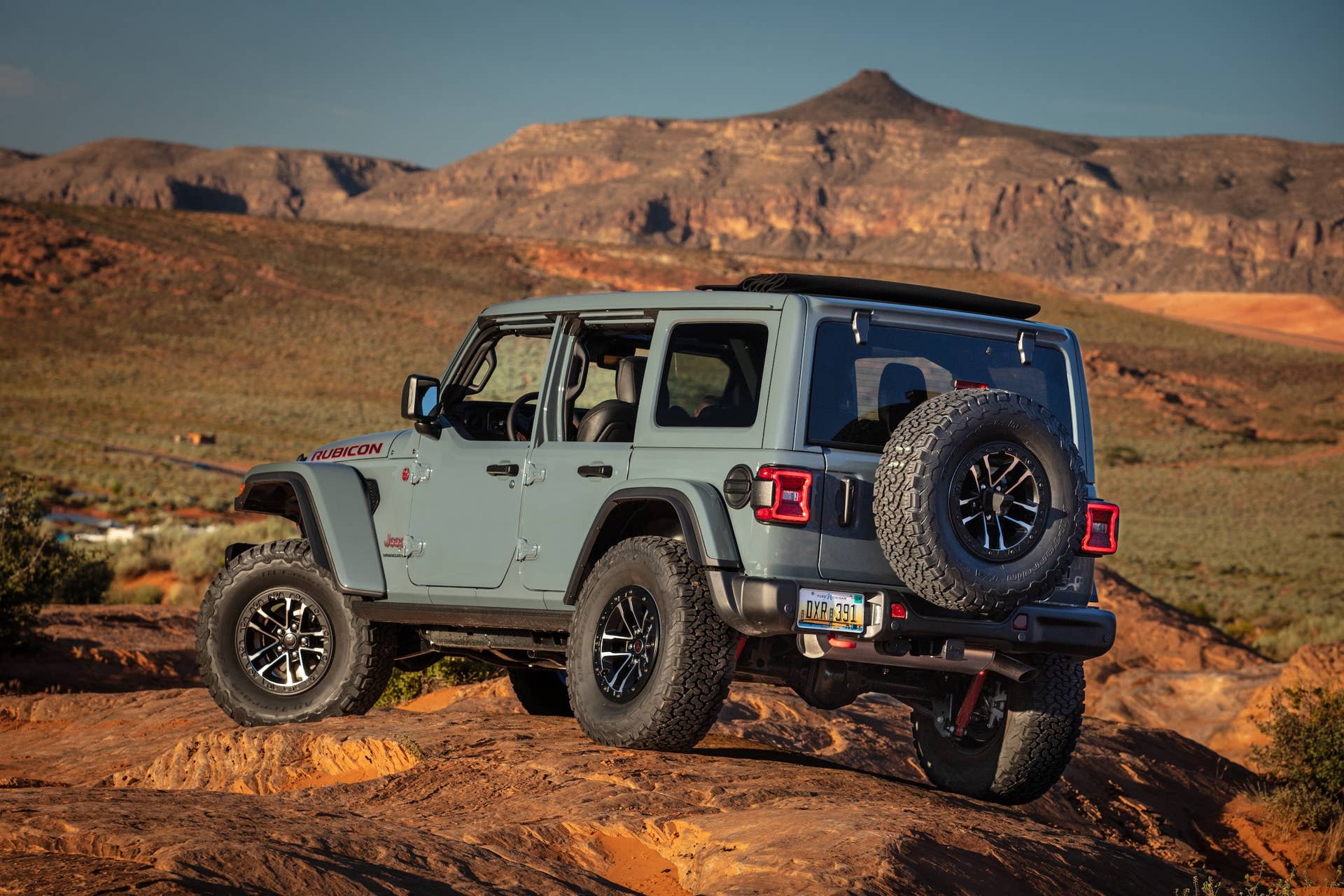 2025-jeep-wrangler-2.jpg