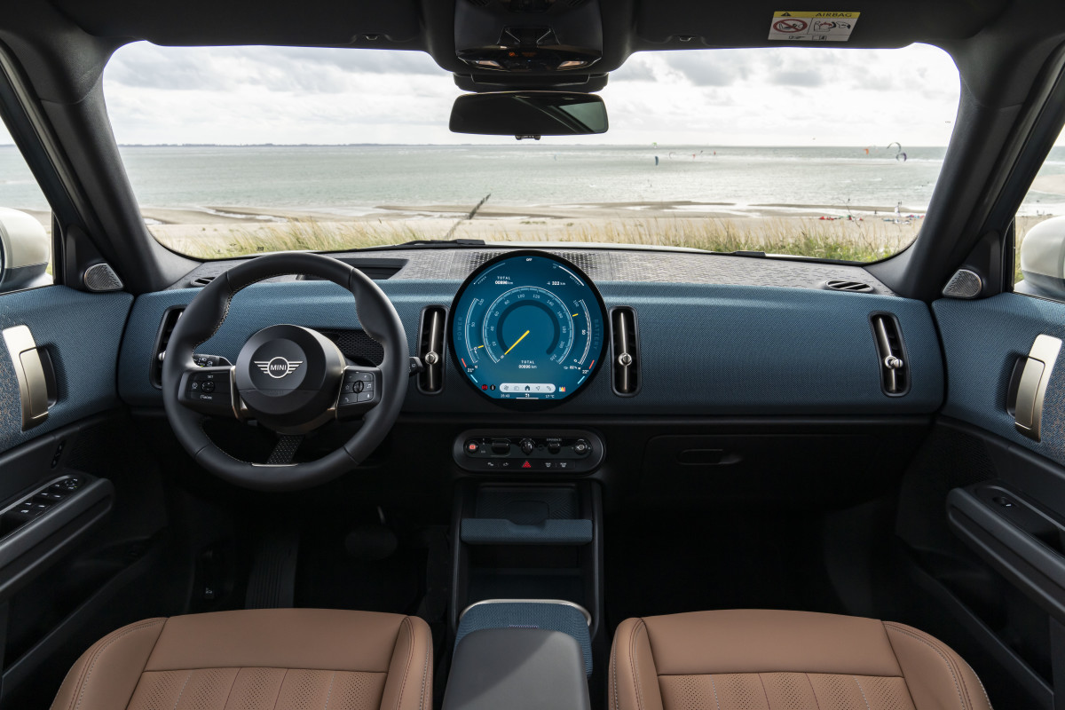 Physical buttons could make a comeback thanks to a new safety regulation