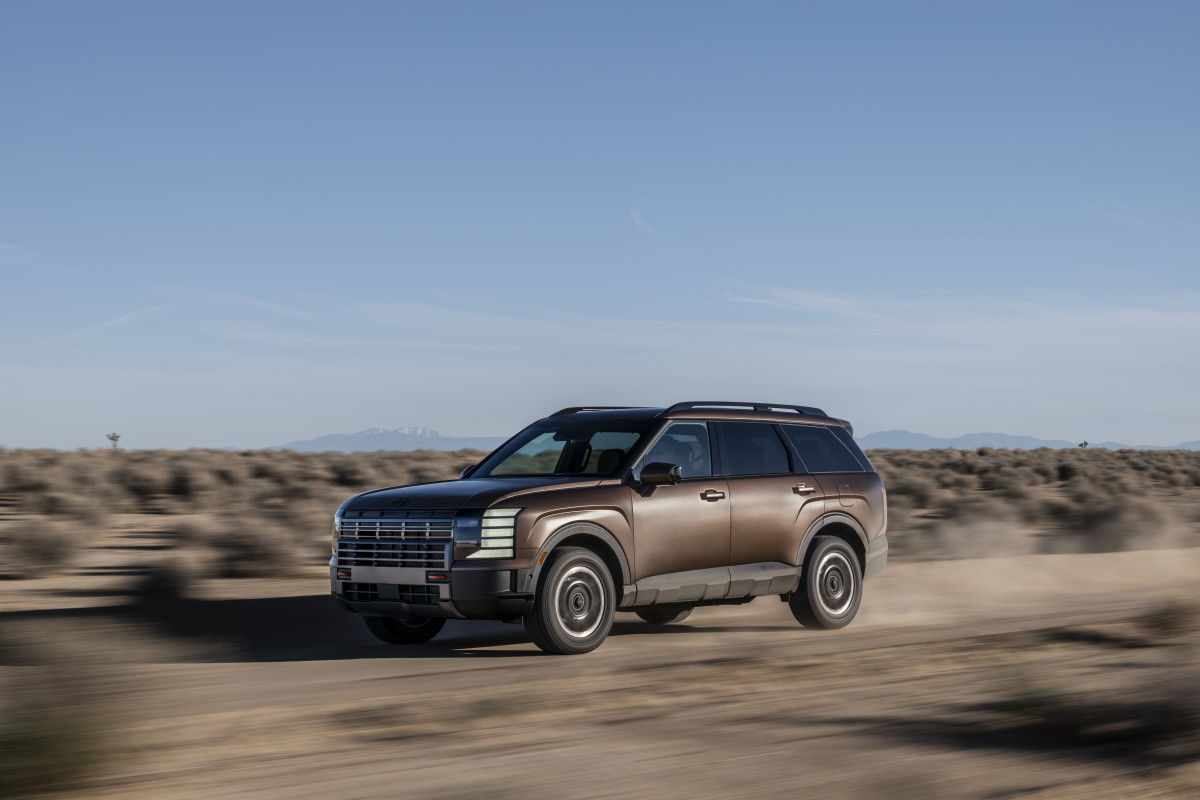 Hyundai Forms Task Force as U.S. Tariffs Threaten Car Prices & Production